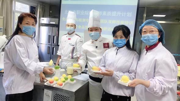 北京市营养专业创新团队水果仿真蛋糕制作